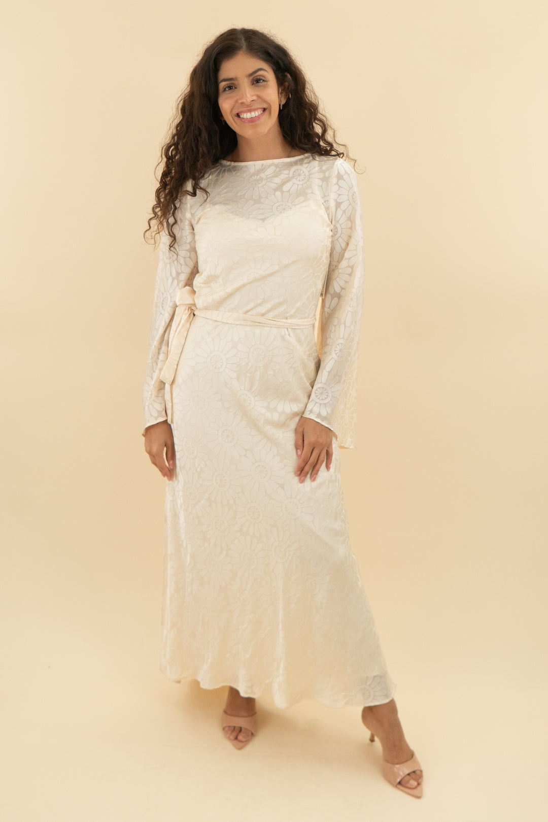 show me your mumu cream daisy burnout dress nwt (s; retail $188)