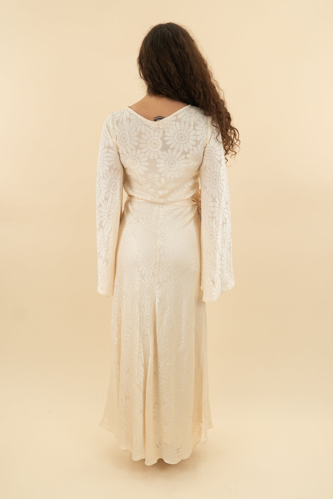 show me your mumu cream daisy burnout dress nwt (s; retail $188)