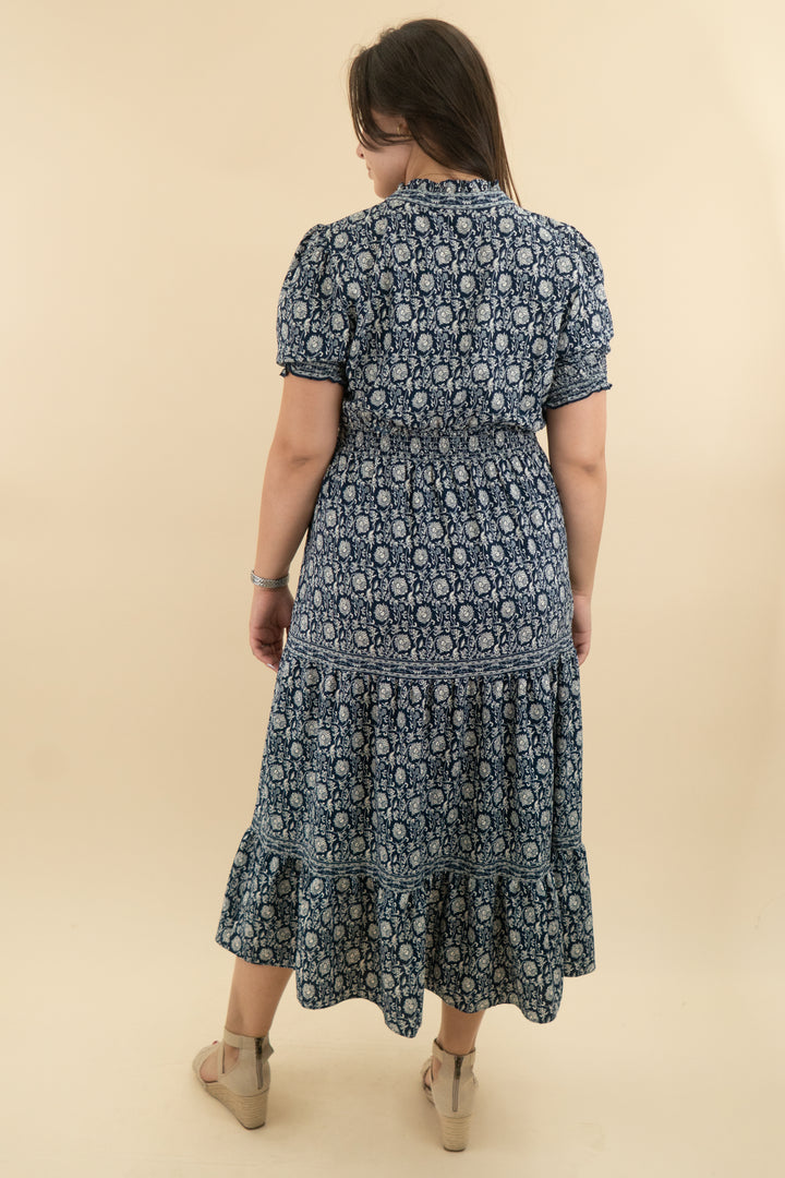 max studio navy white floral short sleeve maxi dress (l: retail $148)