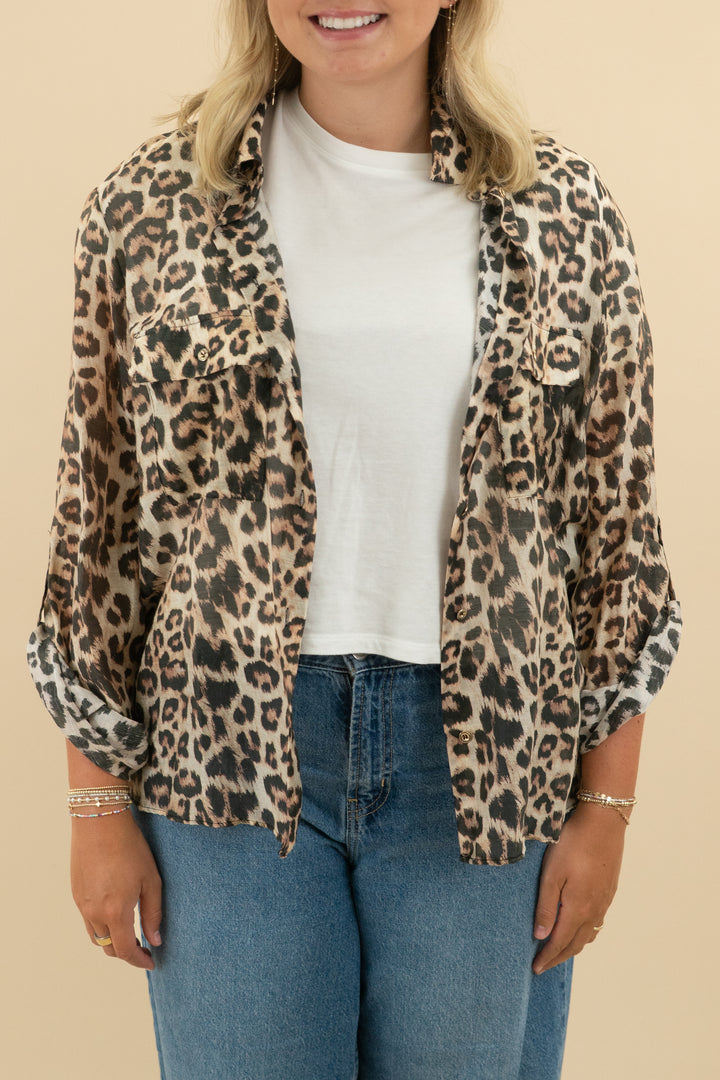 *AUCTION* zara cheetah button down (xl)