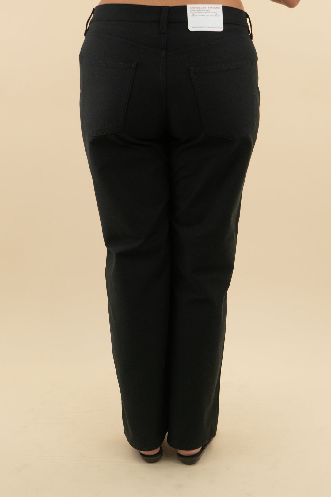 lululemon black easyfive relaxed straight leg pant nwt (33; retail $148)