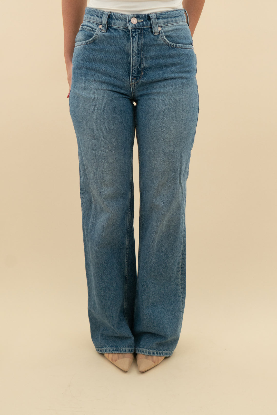 we the free baggy mid rise straight leg jean (xs; retail $98)