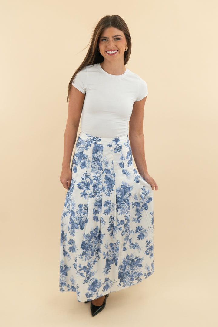 177. Abercrombie & Fitch Blue and White Floral Maxi Skirt nwt (s; retail $80)