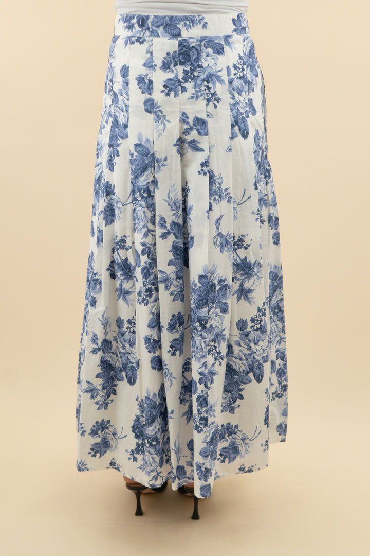 177. Abercrombie & Fitch Blue and White Floral Maxi Skirt nwt (s; retail $80)