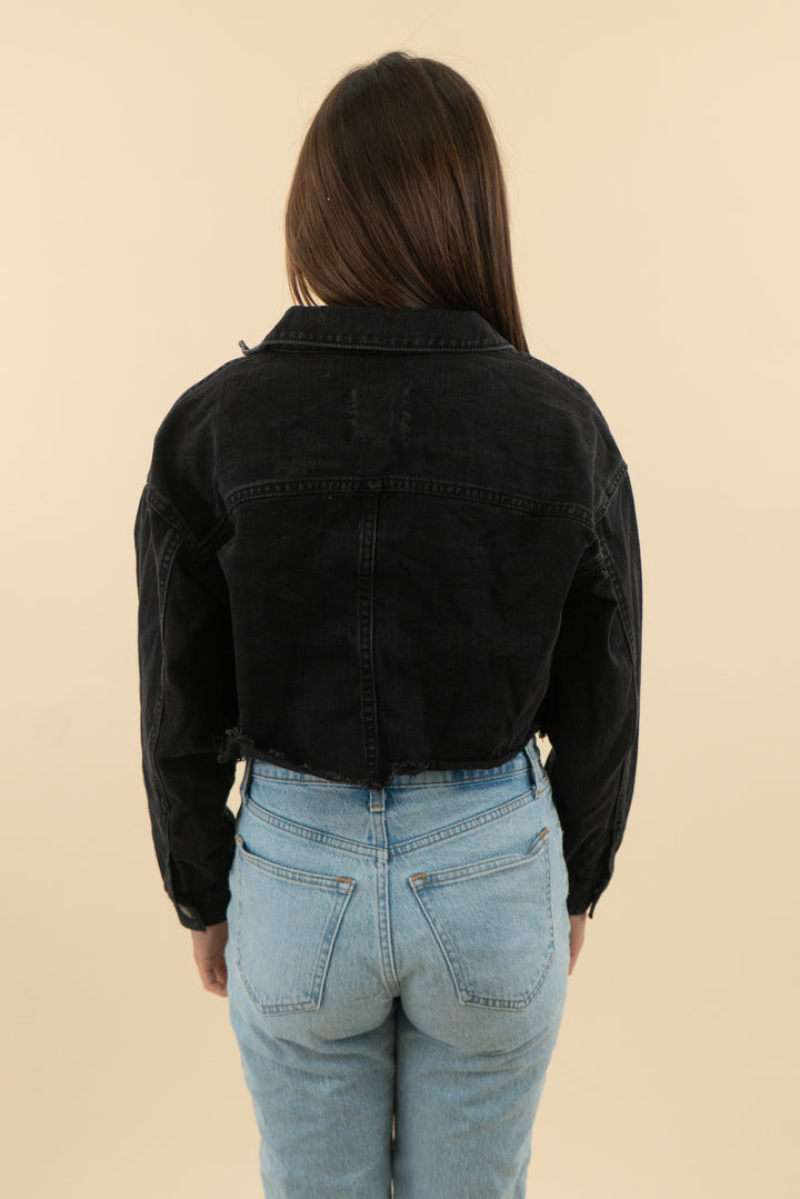 ivy & main black cropped denim jacket (s)