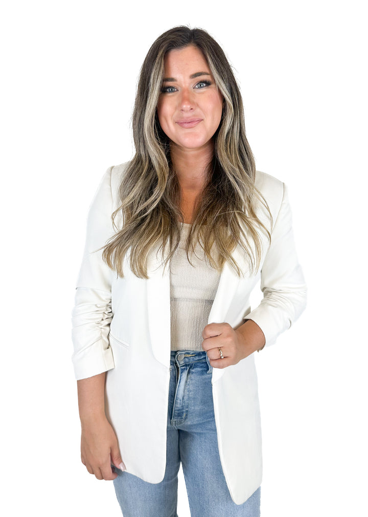 Gianni Bini Ruched 3/4 Sleeve White Blazer (8)