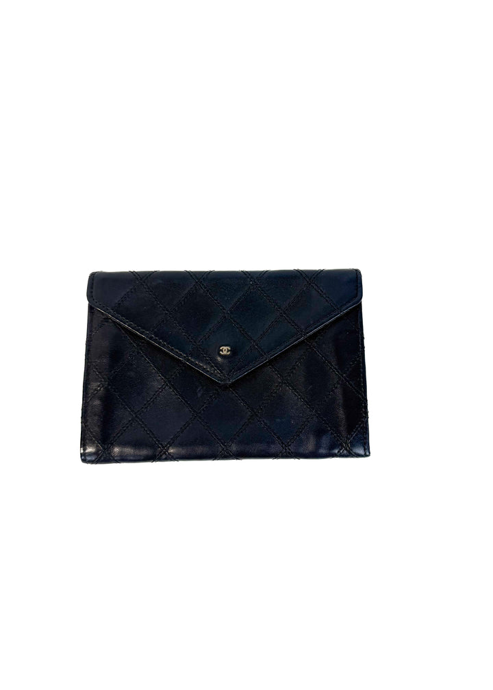 SOLD Chanel Vintage Diamond-Stitched Envelope Flap Leather Wallet