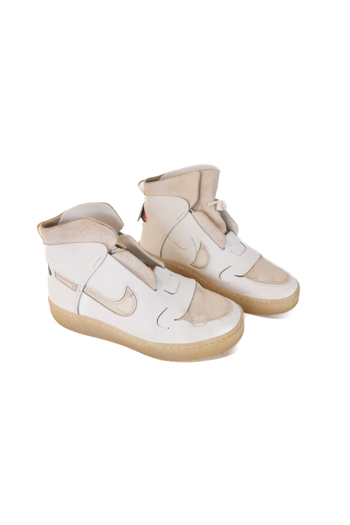 nike white high top textured sneakers (7; retails $118)