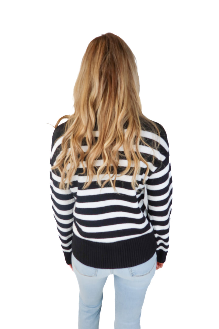 Black/white striped cardigan (s)