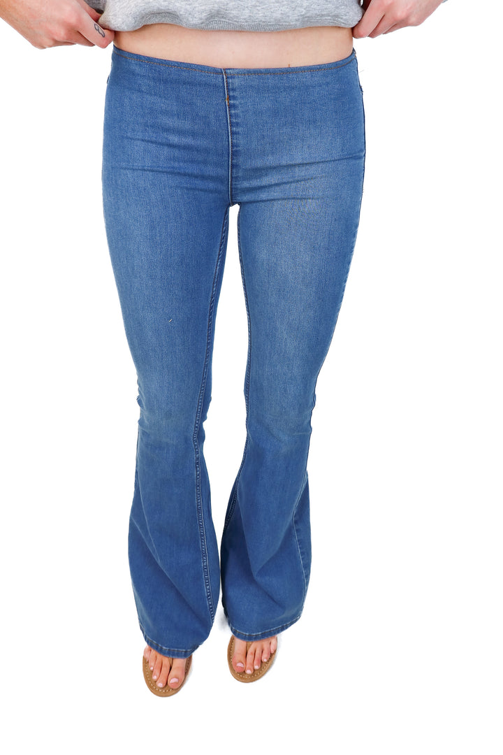 We the Free Pull on flare jeans NWT (25; retail $78)