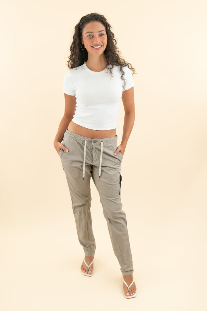 vuori dark taupe birch cargo pant (m; retail $128)