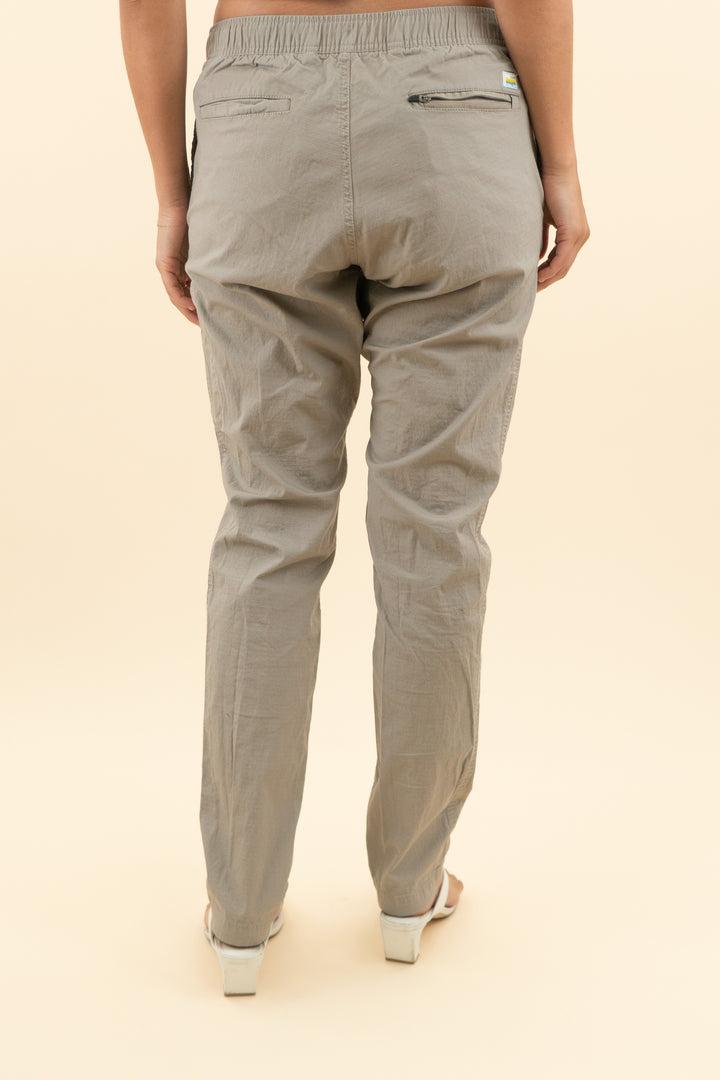 vuori dark taupe birch cargo pant (m; retail $128)