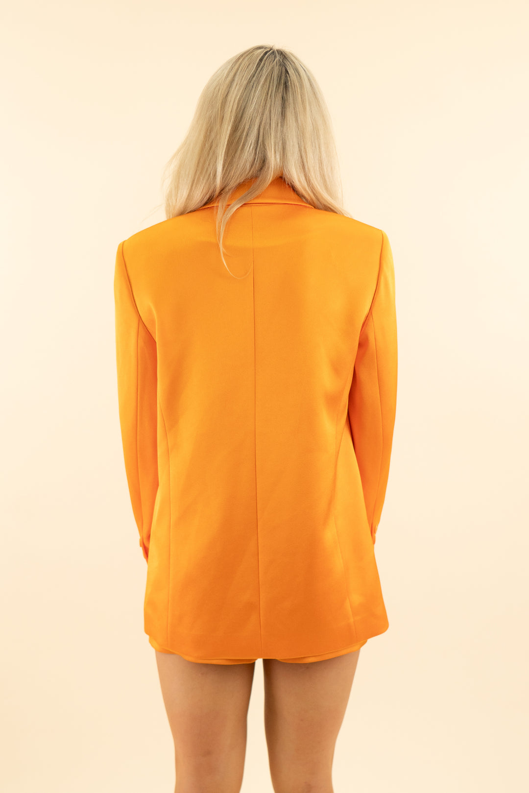 alice + olivia orange satin blazer shorts set (4; retail $495)