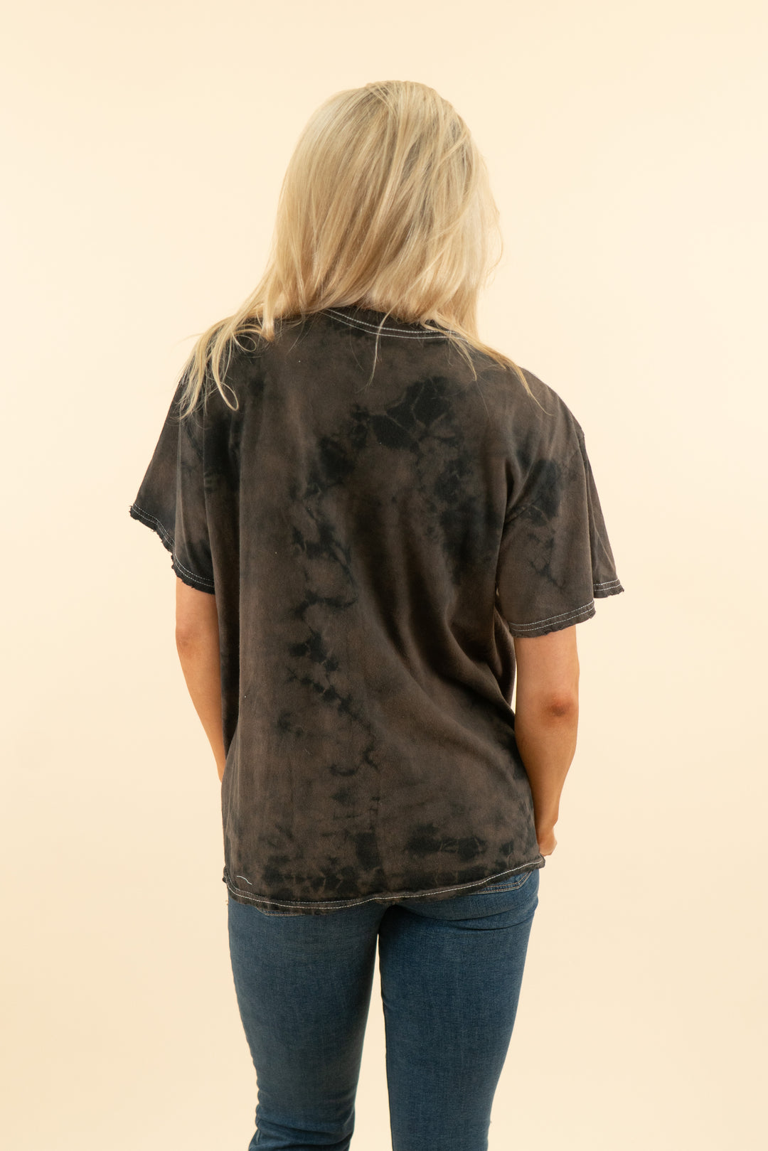 AUCTION aaliyah black and brown acid wash graphic t-shirt (m)