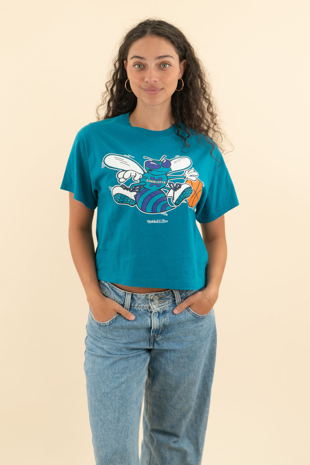 AUCTION mitchell & ness teal charlotte hornets t-shirt (m)