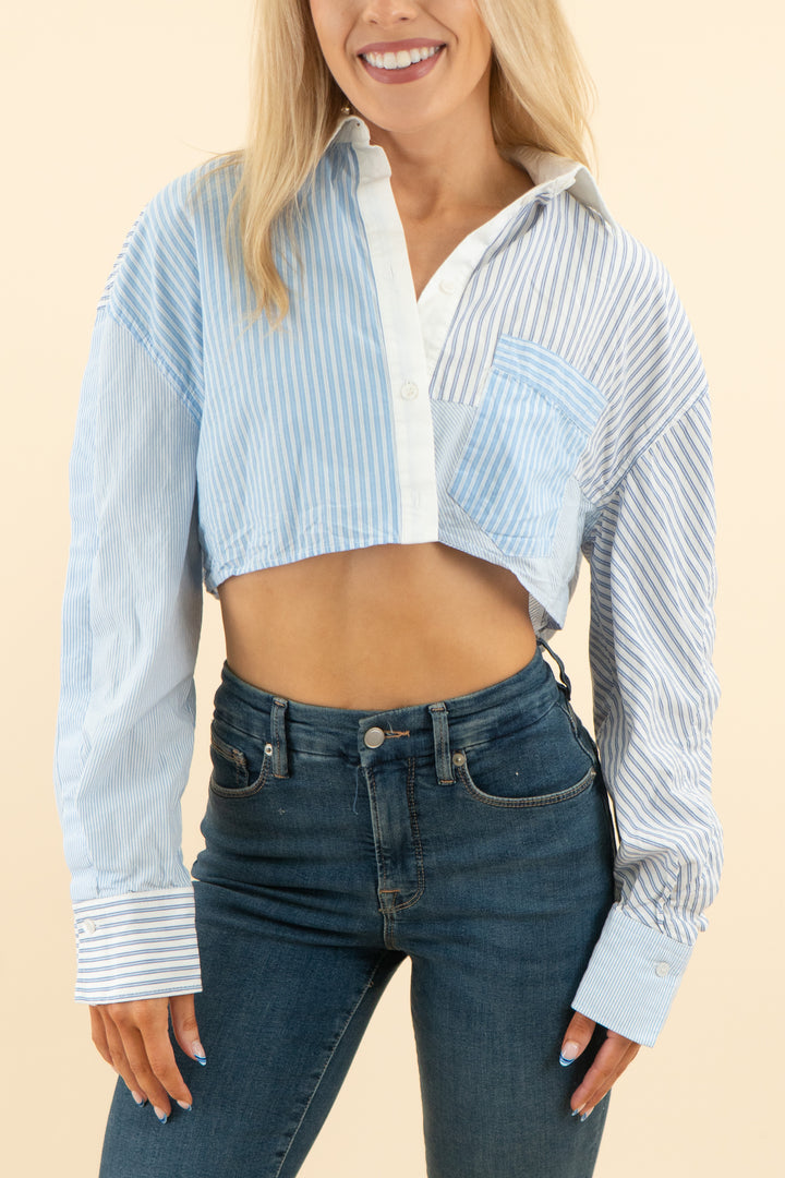 AUCTION zara white and blue pinstripe button down long sleeve crop top (s)