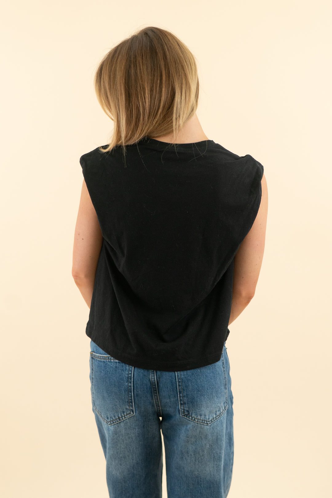 AUCTION aaliyah black graphic tank top (m)