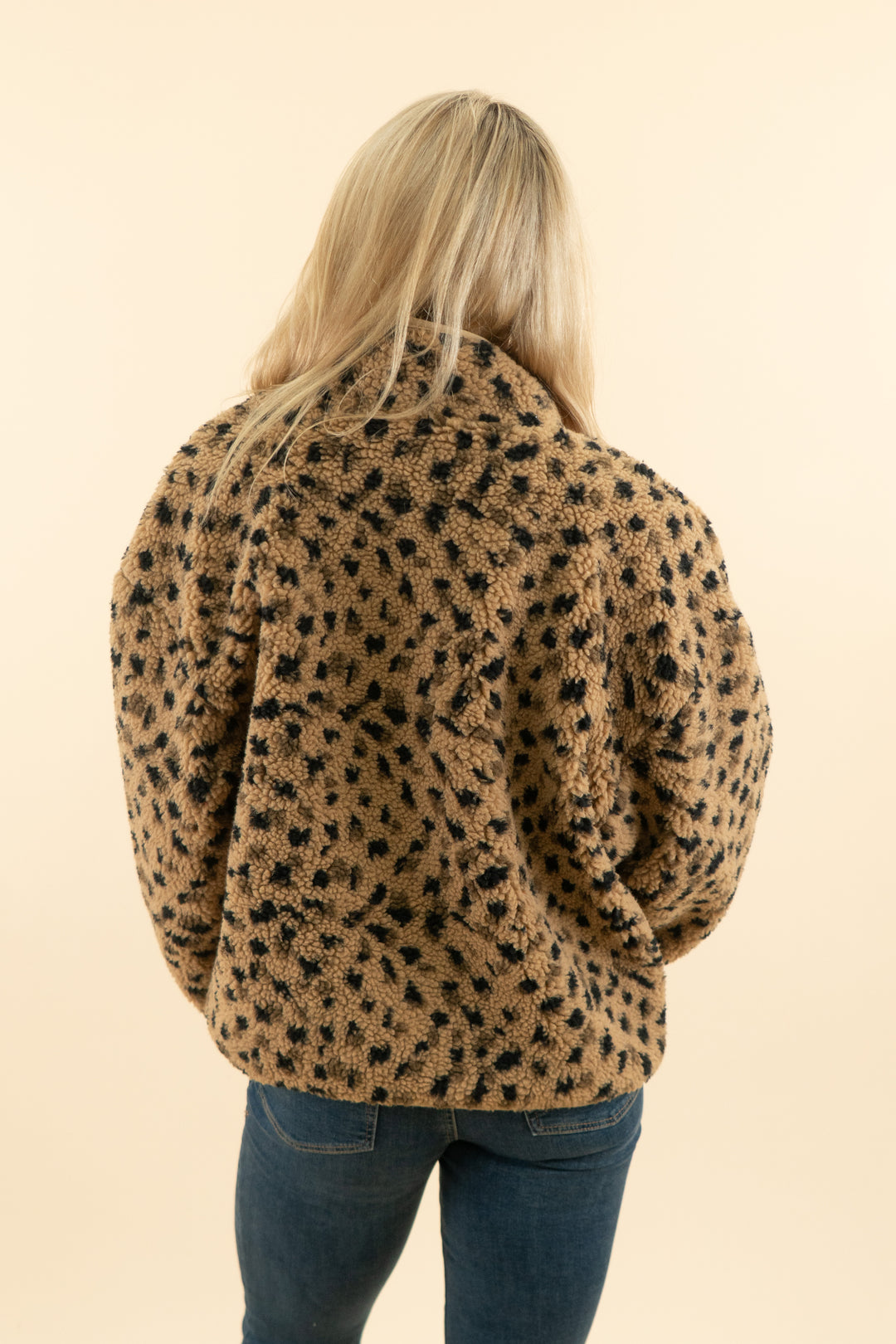 AUCTION fabletics brown leopard print teddy jacket (m)