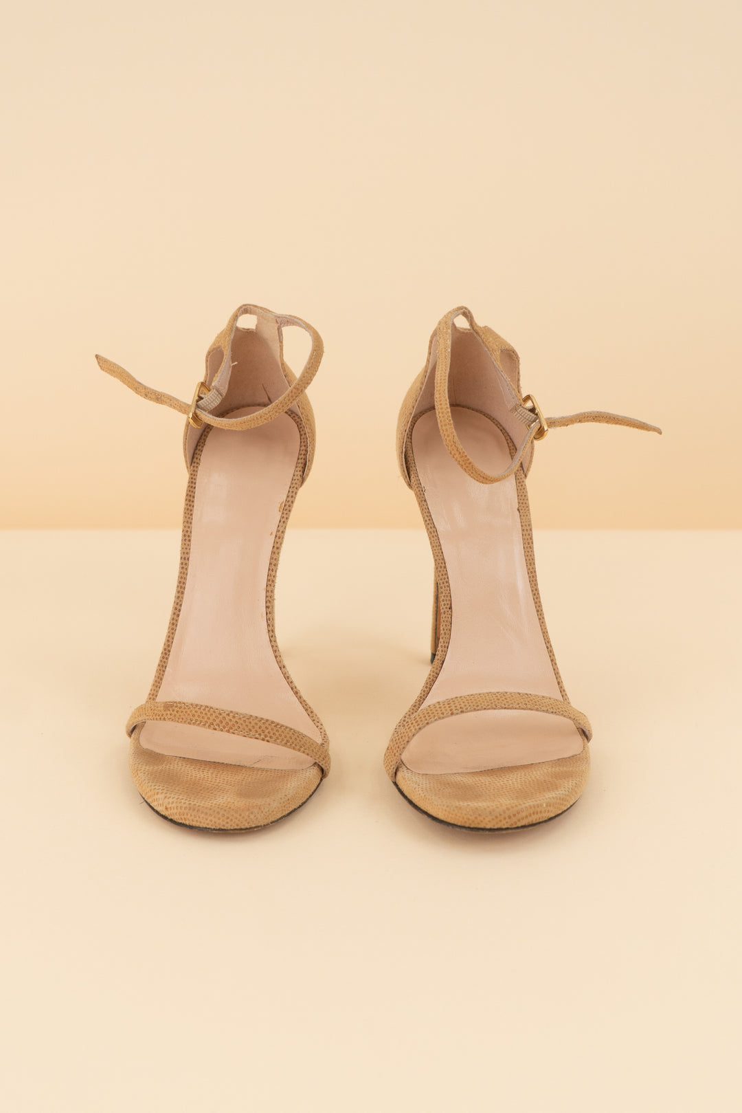 stuart weitzman tan textured high heels (8; retail $495)