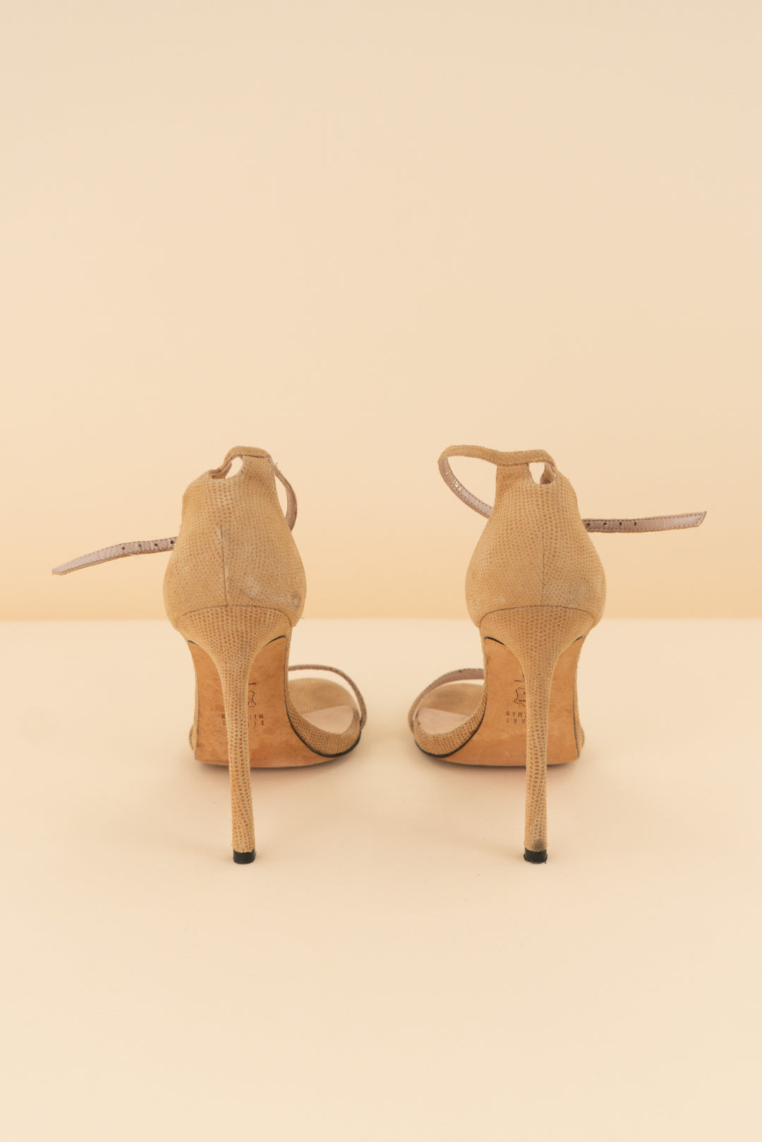 stuart weitzman tan textured high heels (8; retail $495)