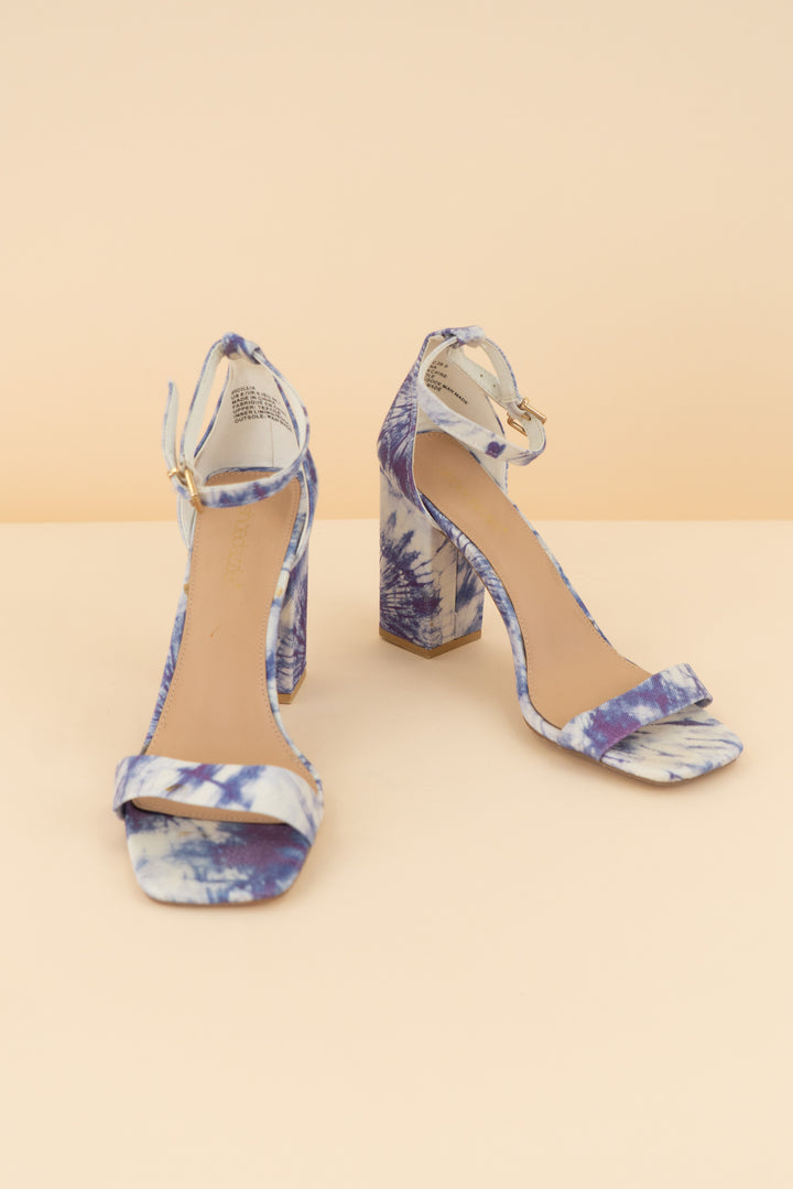 shoedazzle purple tie dye heels (8; retail $49.95)