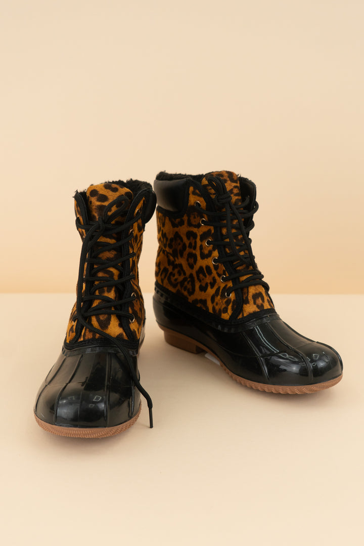 shoedazzle leopard duck boots (8; retail $56.95)