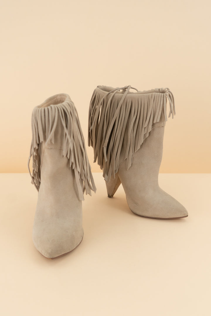 AUCTION steve madden tan suede fringe booties (8)