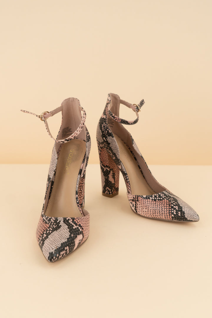shoedazzle mauve snake skin pumps (8; retail $66.95)