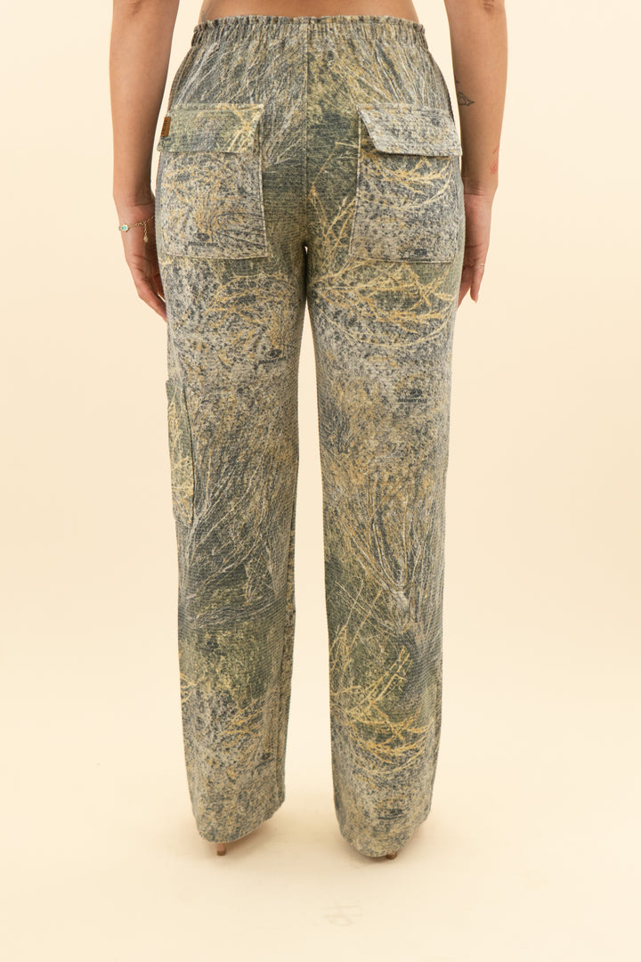 AUCTION tribe kelley textured camo wide leg sweatpants (s)