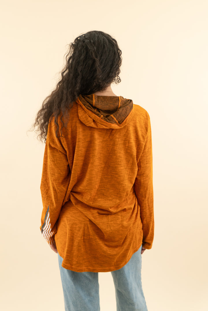 nike heathered orange dri fit pullover with hood (l)