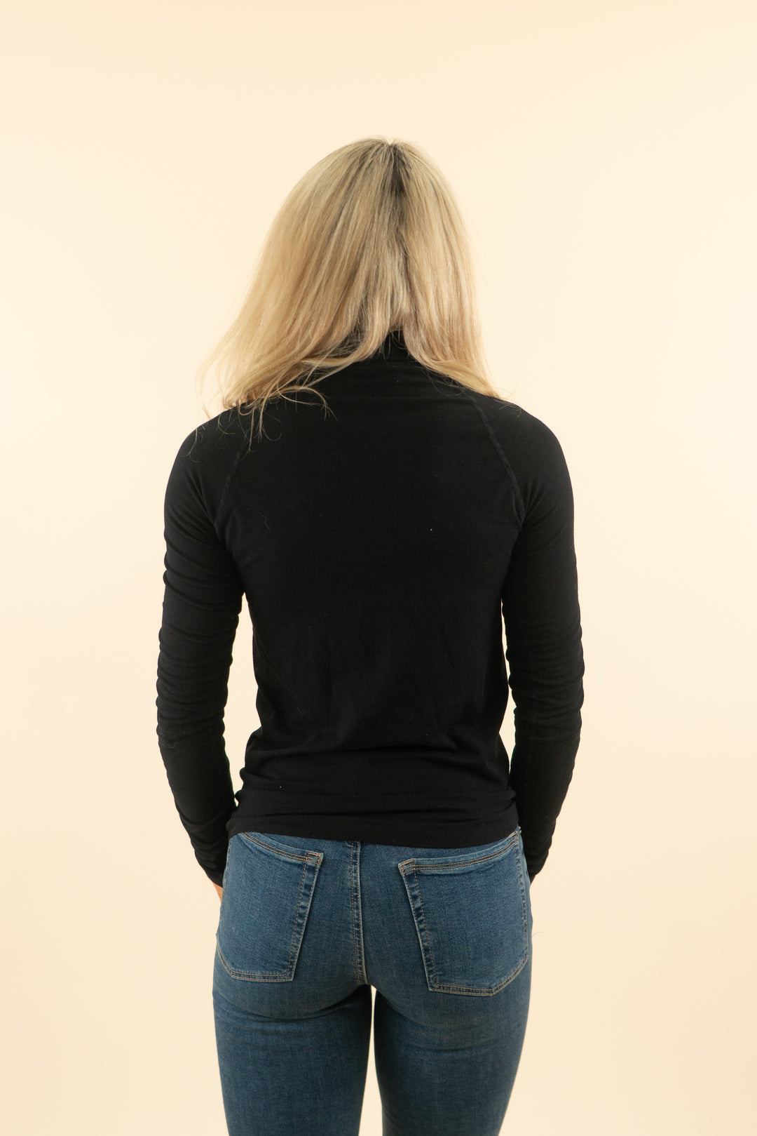 fabletics black long sleeve turtleneck ruched top (s; retail $69.95)