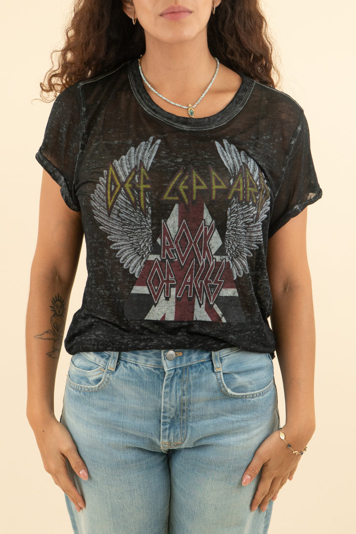 AUCTION recycled karma def leppard black mineralized graphic tee (l)