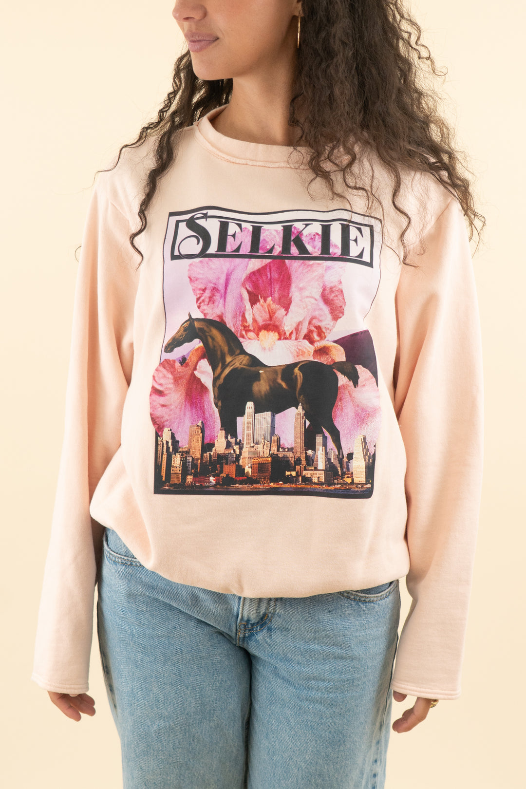 AUCTION selkie light pink crewneck (l)