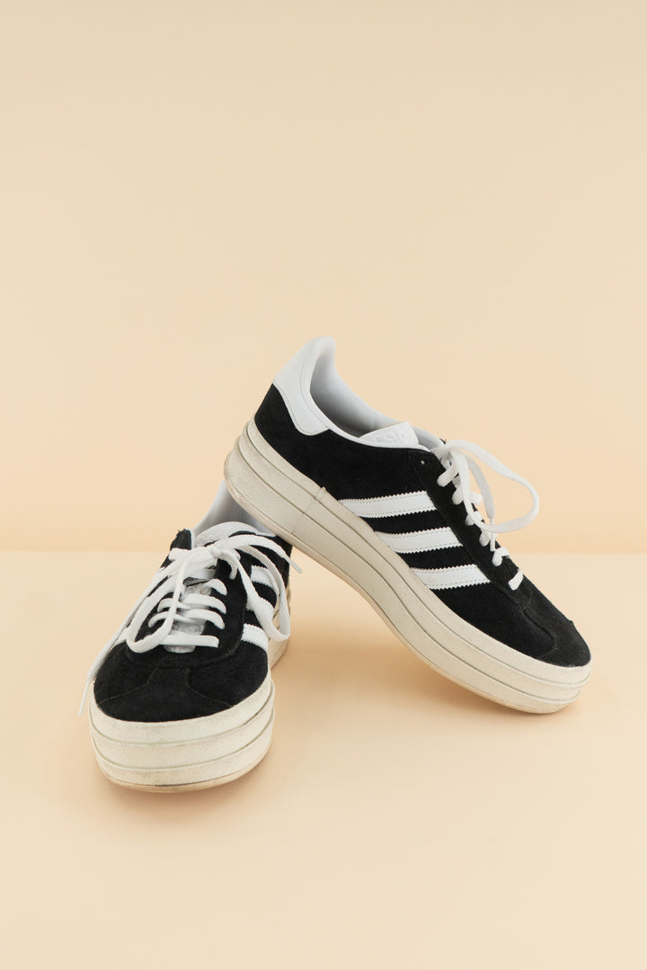 adidas black and white gazelle sneakers (7; retail $120)