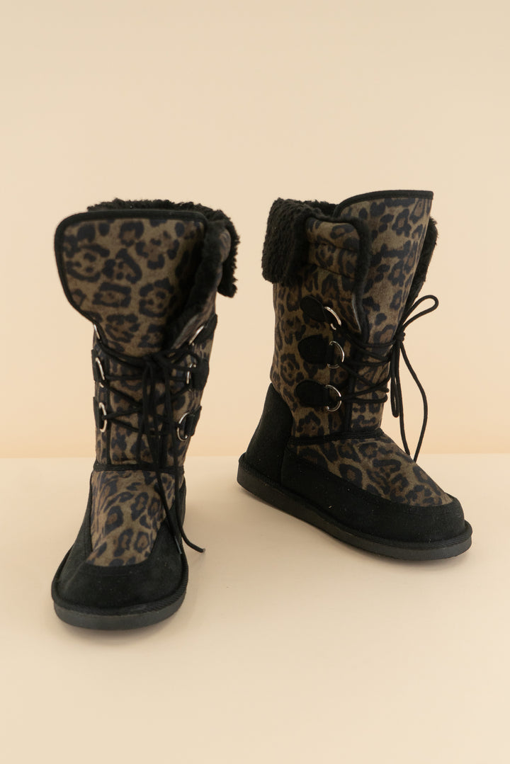 black and leopard suede sherpa lace up boots (8; retail $45)