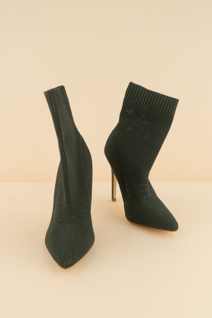 shoedazzle olive green knit sock bootie (8; retail $59.95)