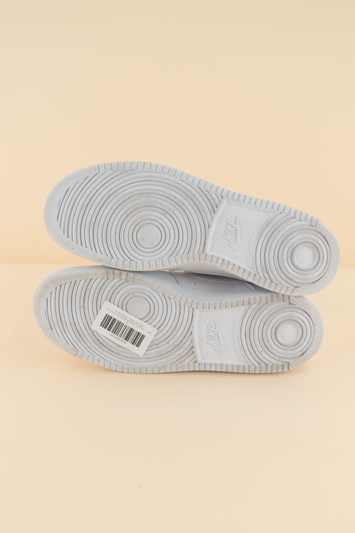 AUCTION nike white air force speckled bottom sneakers (8)