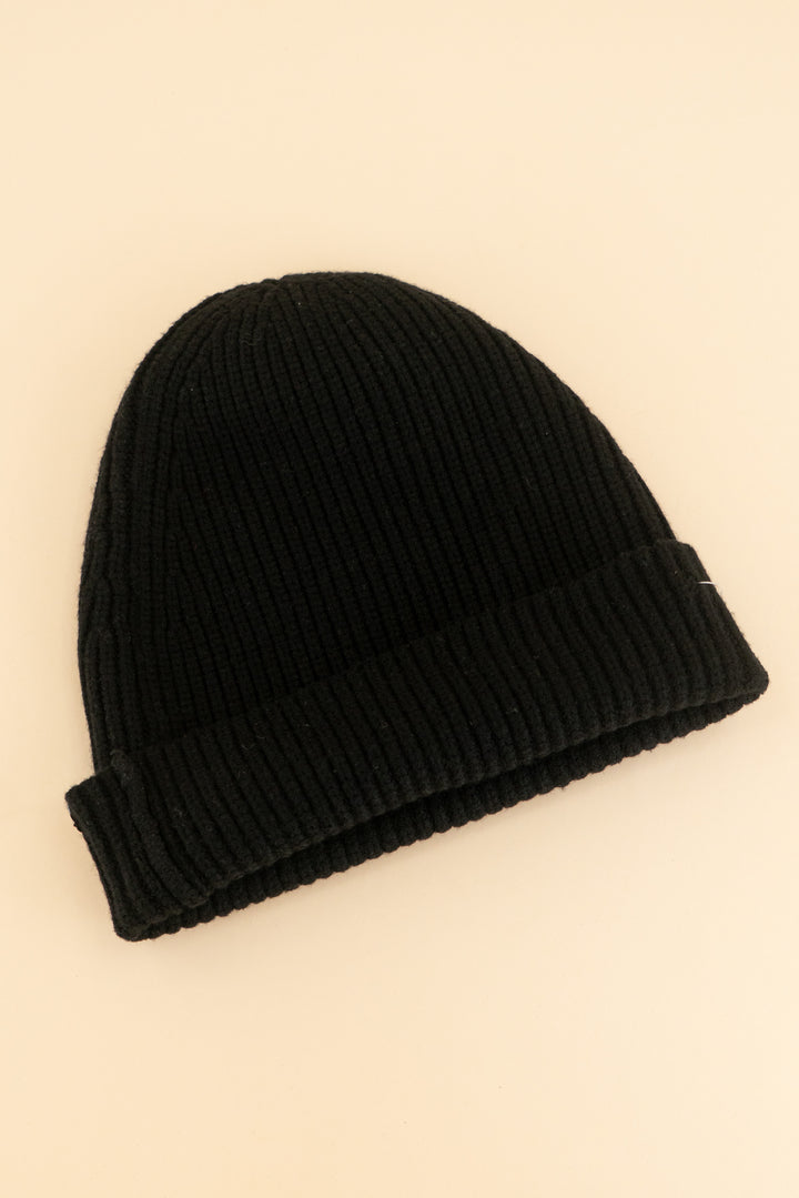 apparis black beanie (os; retail $80)