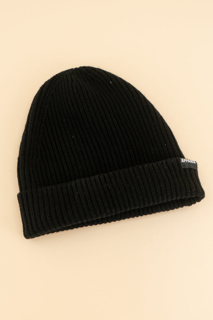 apparis black beanie (os; retail $80)