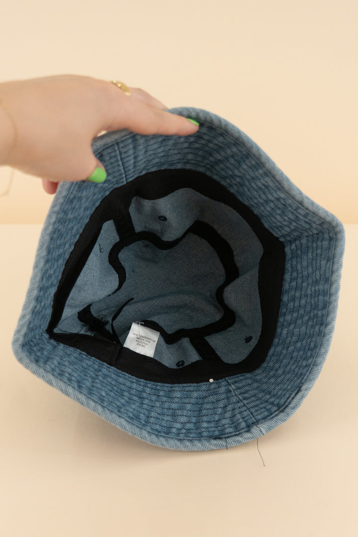 AUCTION medium wash denim bucket hat (os)