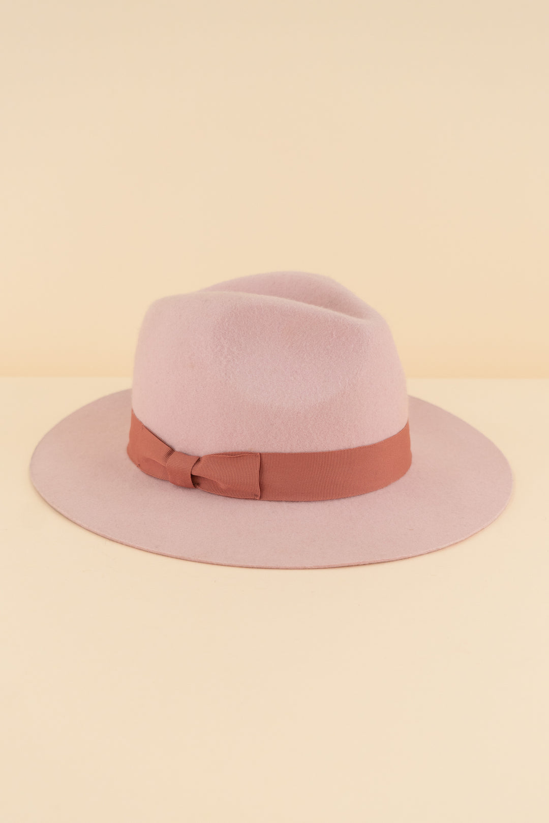 AUCTION light pink wool fedora hat (os)