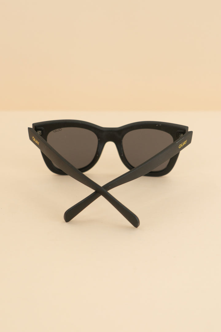 quay black matte square oversized sunglasses (os: retail $75)