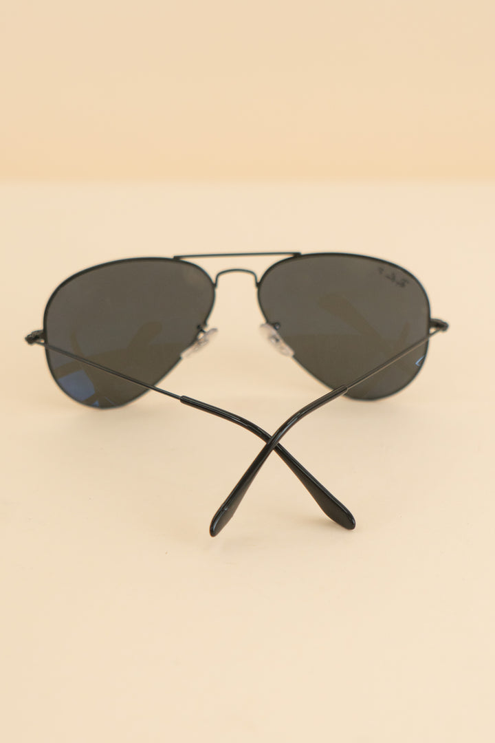 AUCTION rayban black aviator sunglasses (os)
