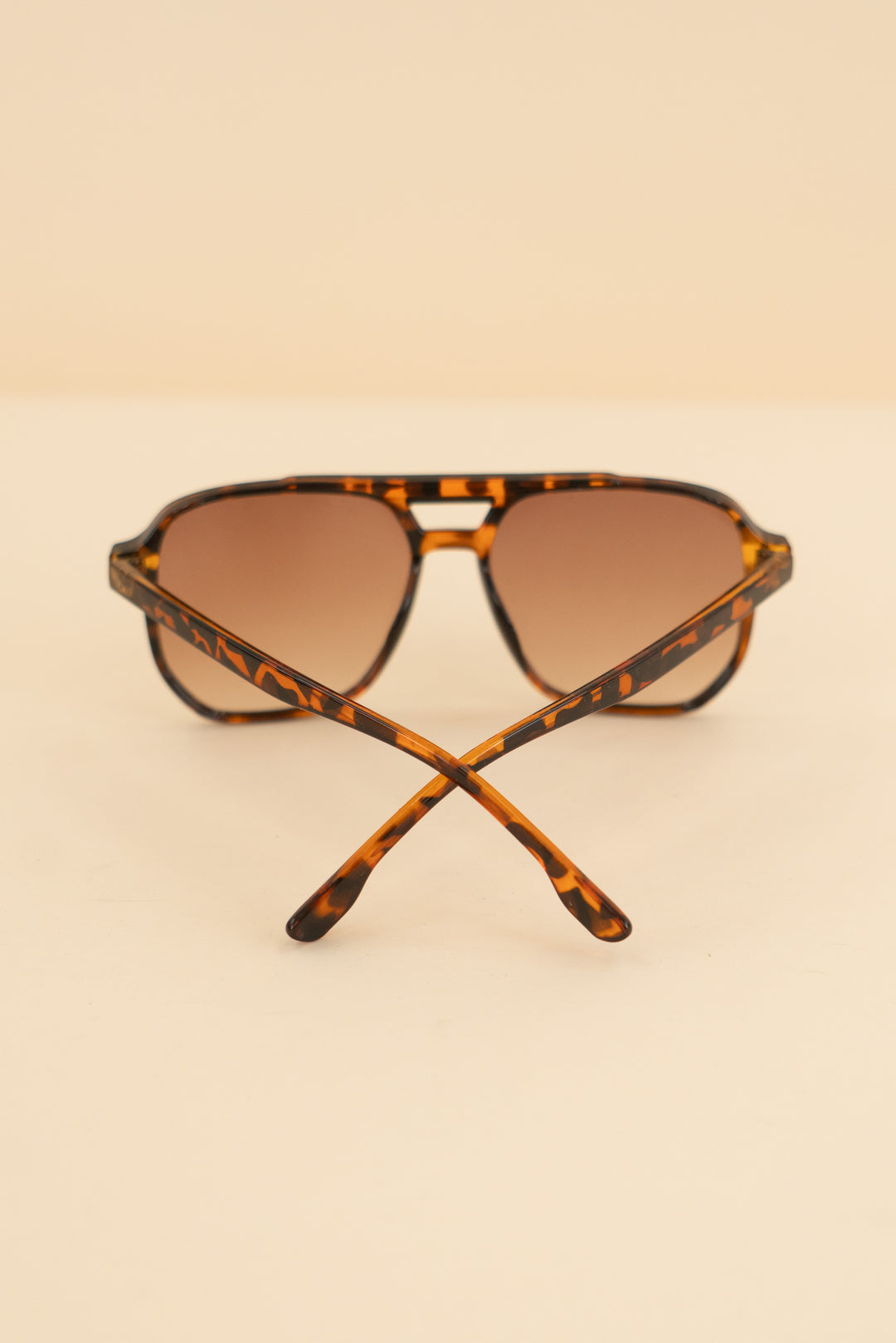 AUCTION tortoise bill oversized sunglasses (os)