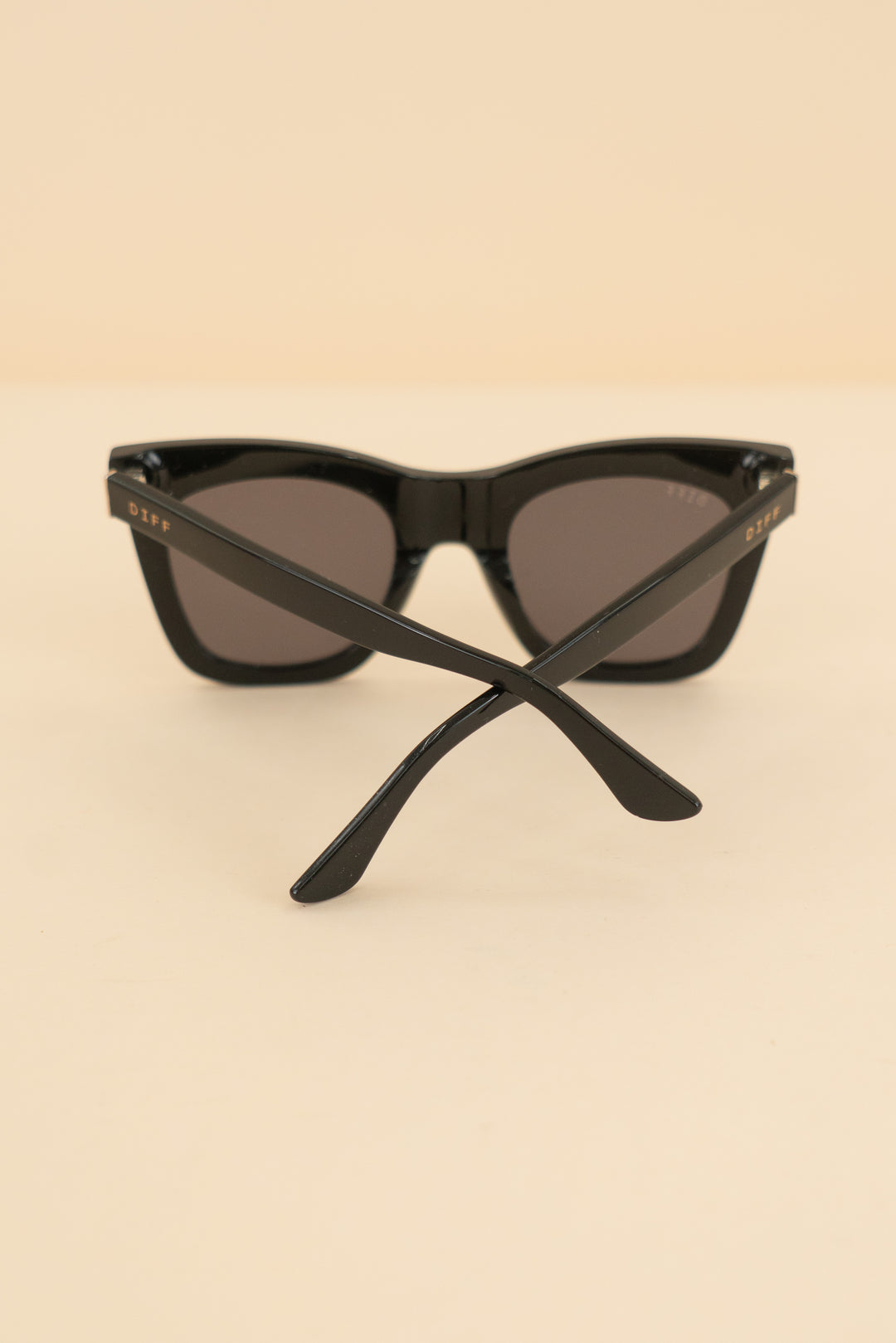 AUCTION diff black slick square oversized sunglasses (os)