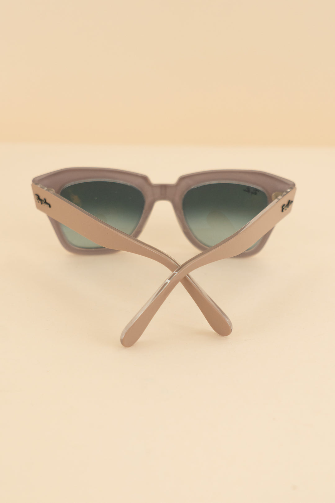 AUCTION ray ban taupe square oversized sunglasses (os)