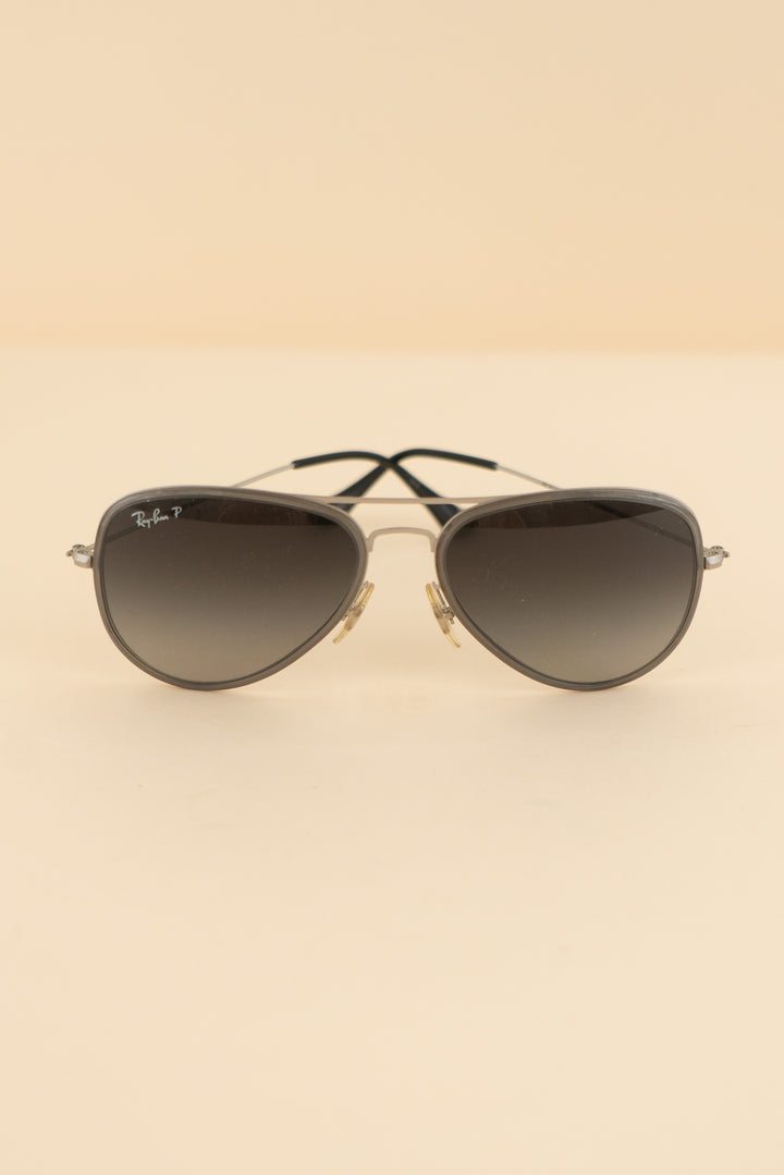 AUCTION ray ban grey polarized aviator sunglasses (os)