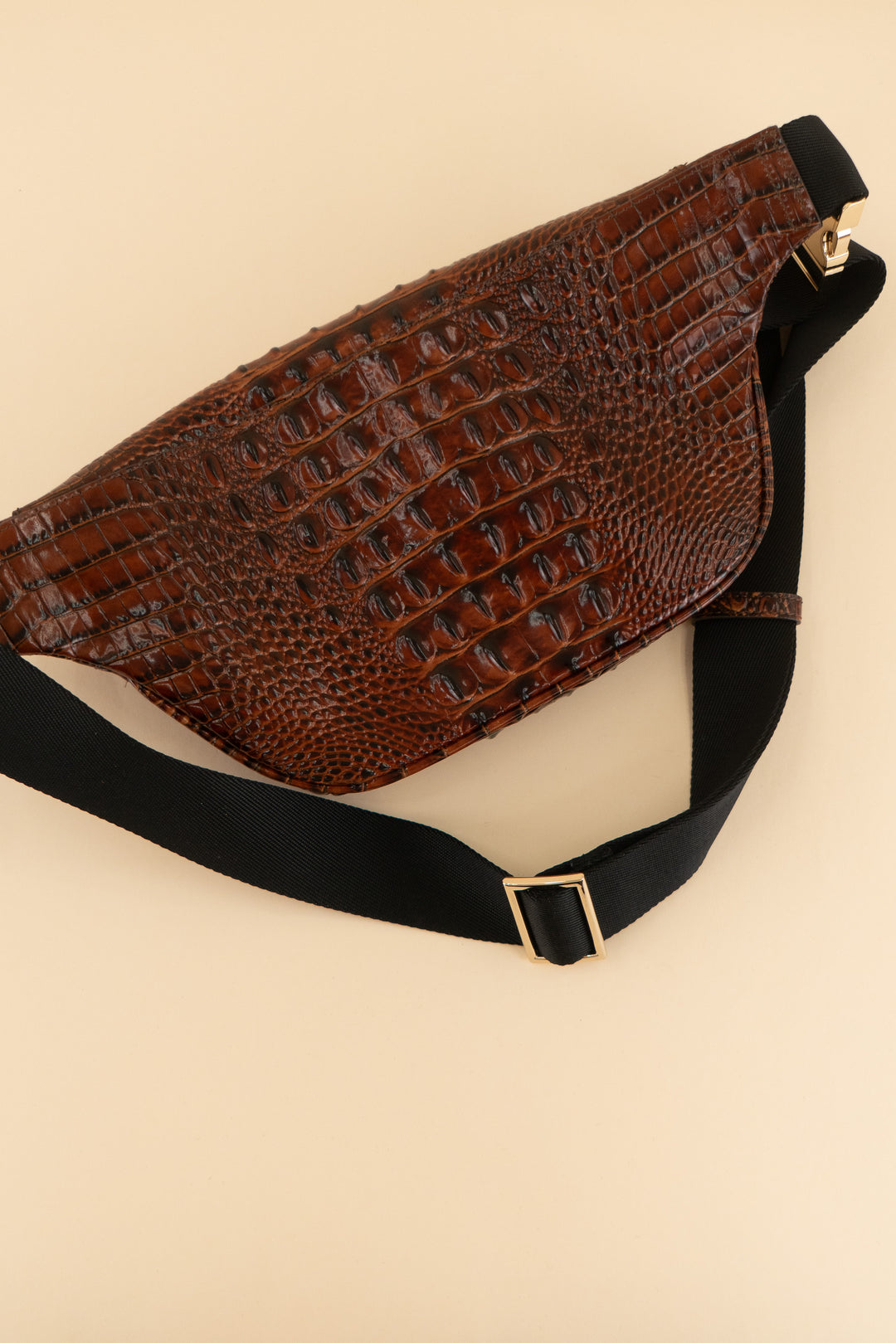AUCTION brahmin brown faux croc belt and crossbody bag