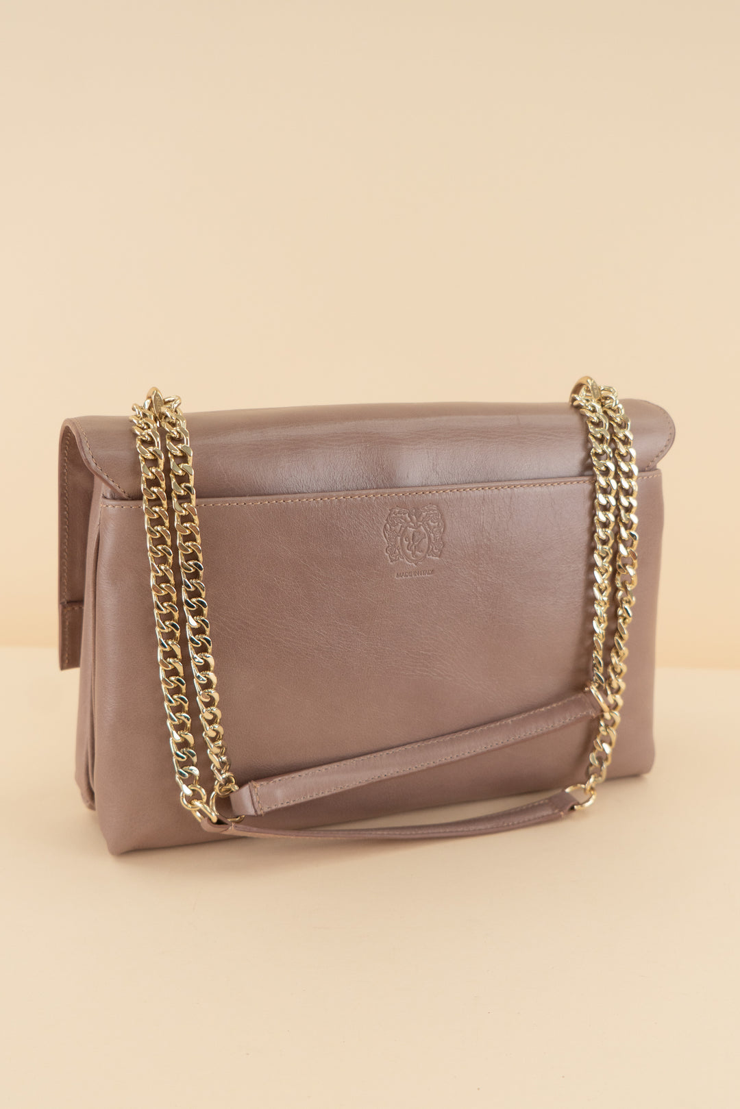 bruno magli mauve leather chain shoulder bag (retail $325)