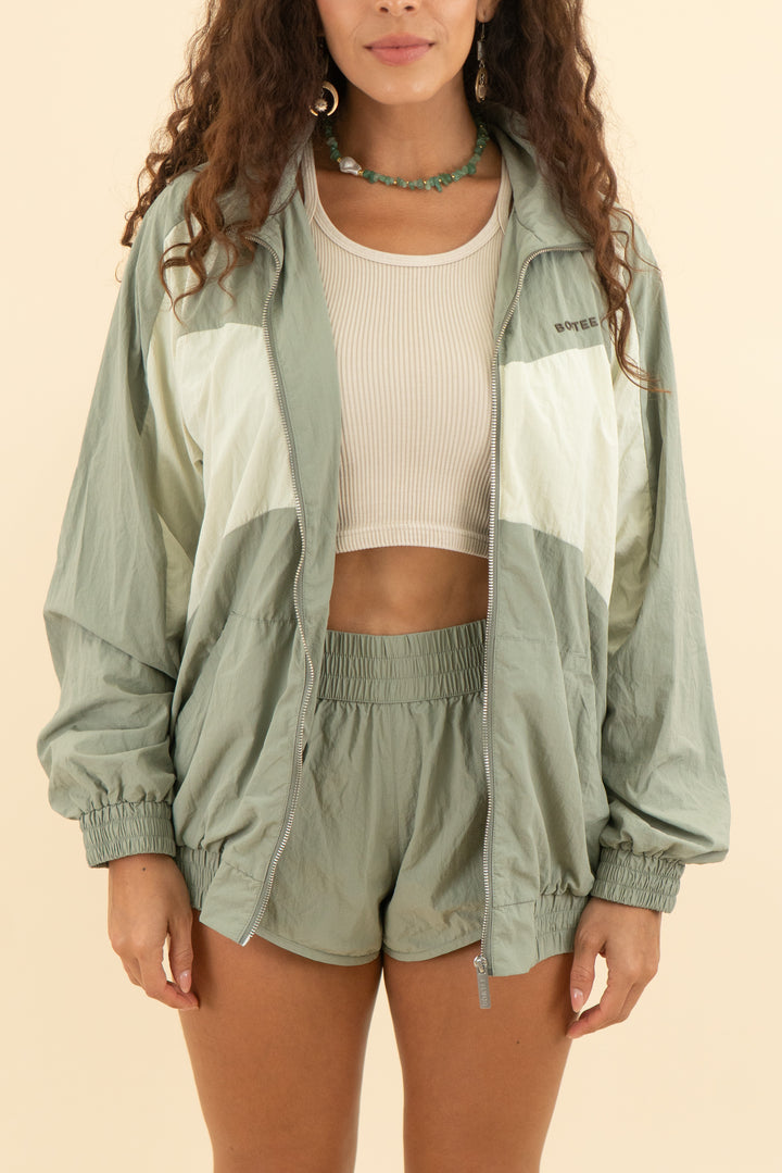 AUCTION bo&tee sage green "sporty" windbreaker & shorts set (s/m)
